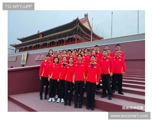 中国女排 17 人抵港！李盈莹随队助阵，范泊宁、郑欣怡遗憾落选(1)